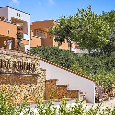 호텔 Vale Da Ribeira Residences 4*